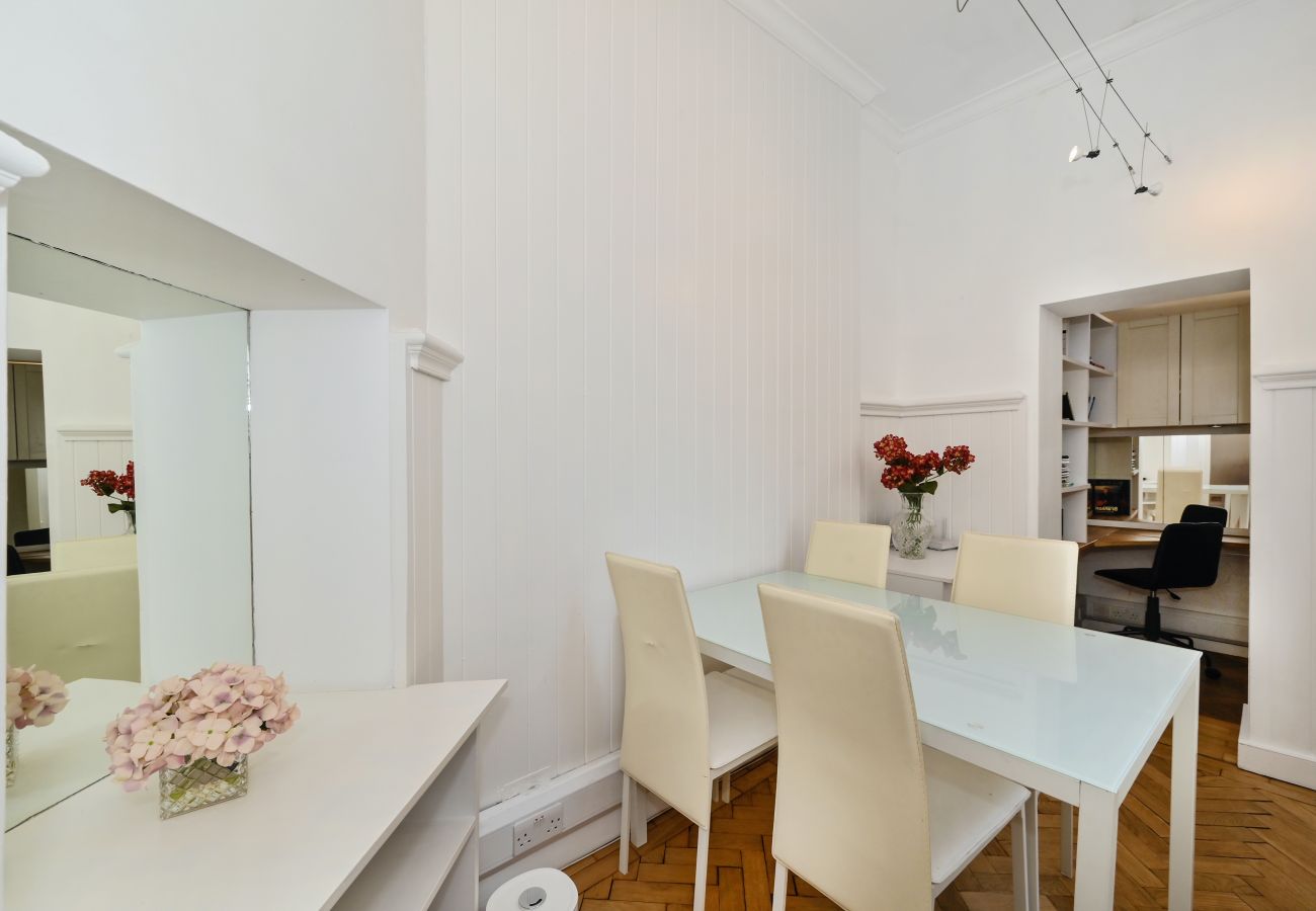 Apartment in London - Soho W1F