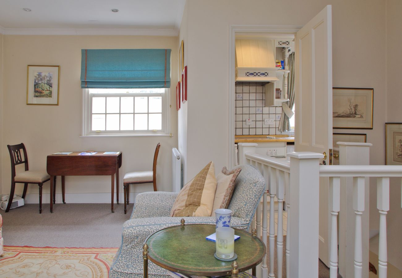 Apartment in London -  Clarendon Pimlico SW1