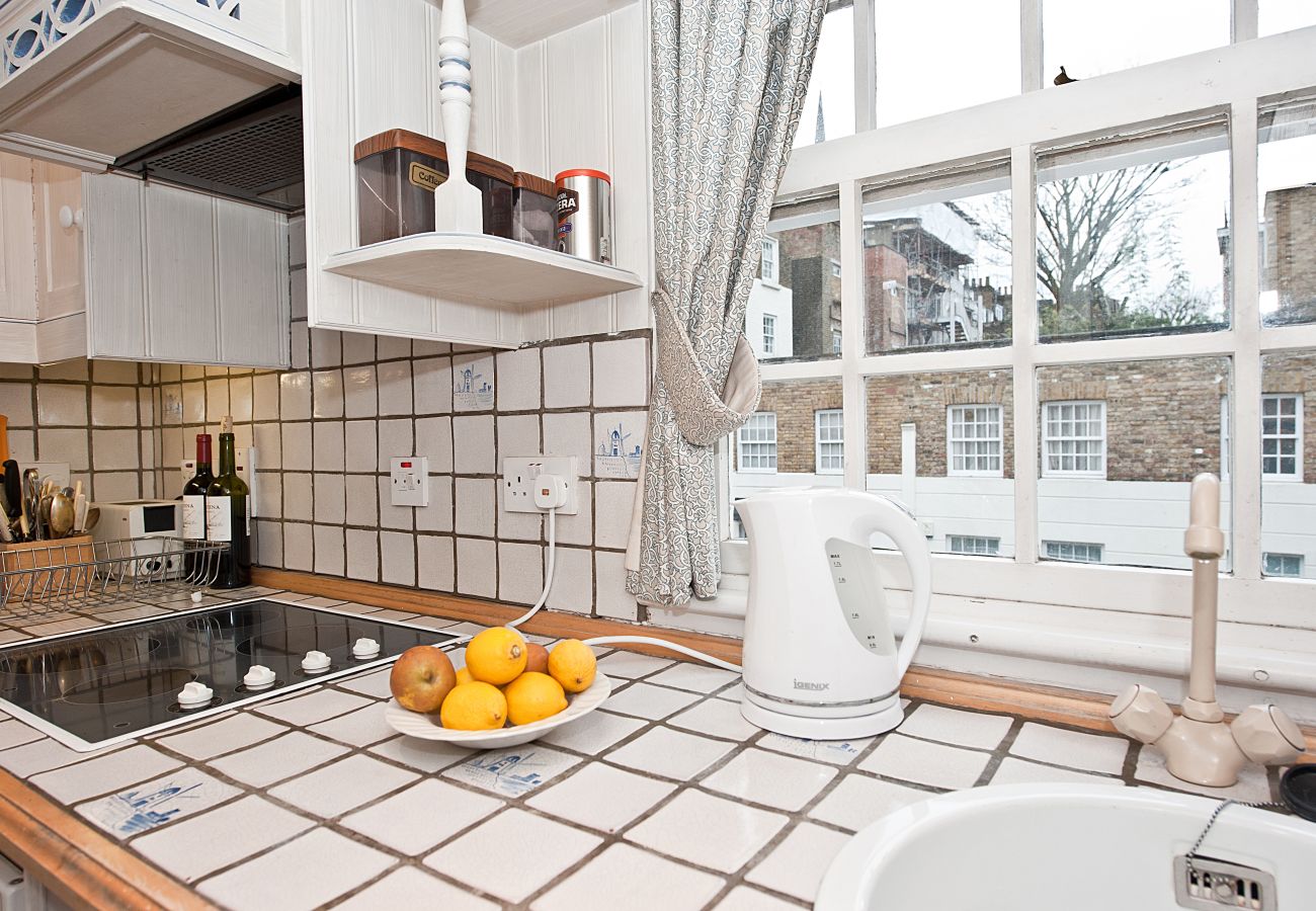 Apartment in London -  Clarendon Pimlico SW1