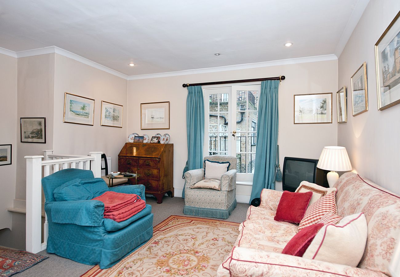 Apartment in London -  Clarendon Pimlico SW1