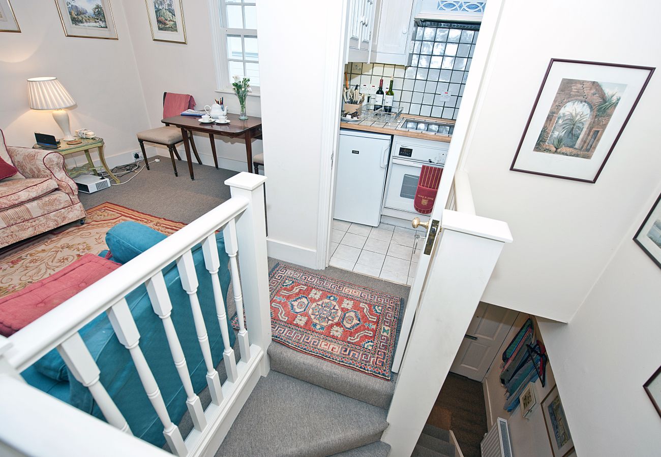 Apartment in London -  Clarendon Pimlico SW1