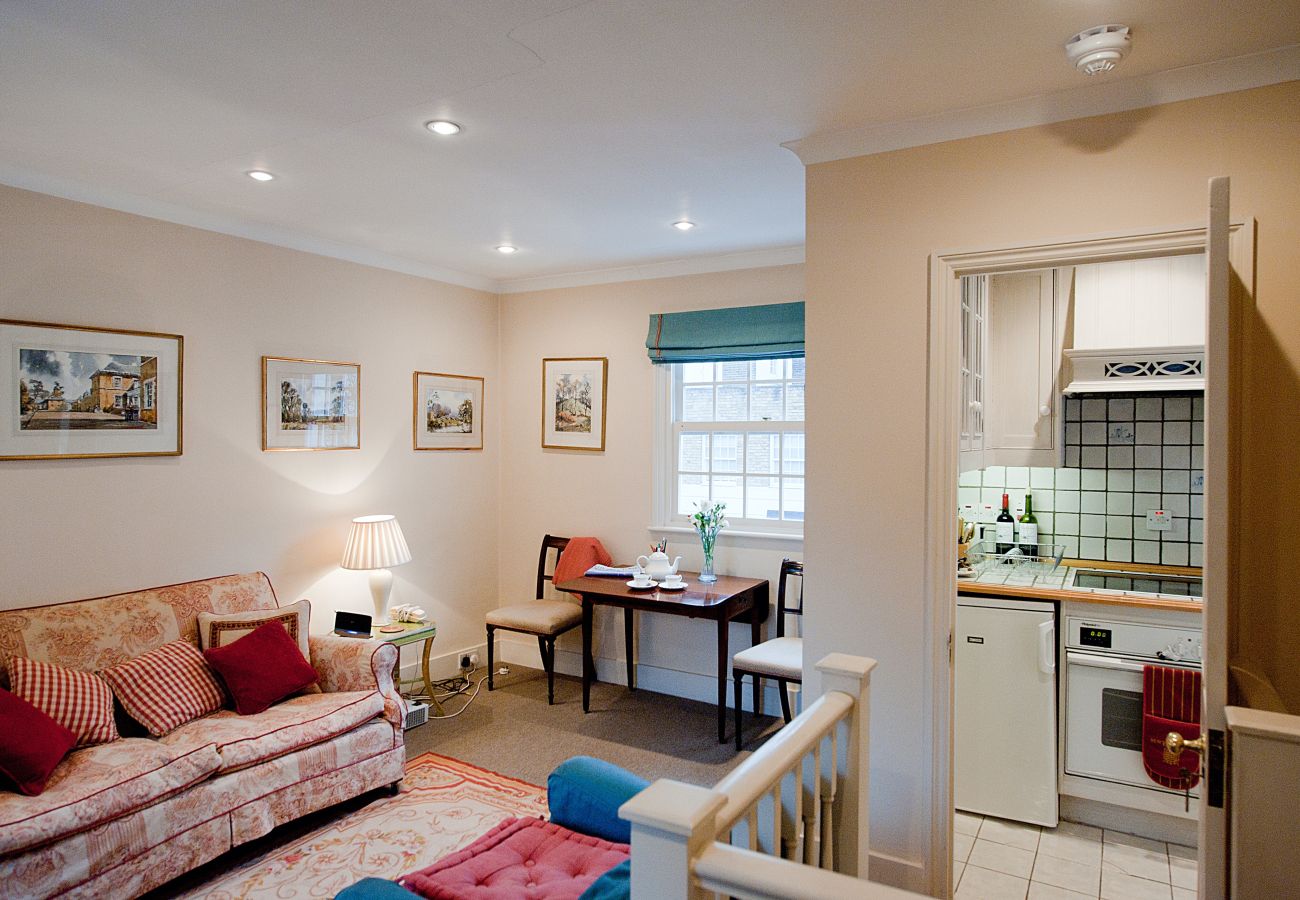 Apartment in London -  Clarendon Pimlico SW1