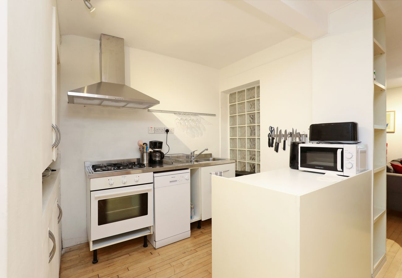 Apartment in London - Regent's Park Albert NW1