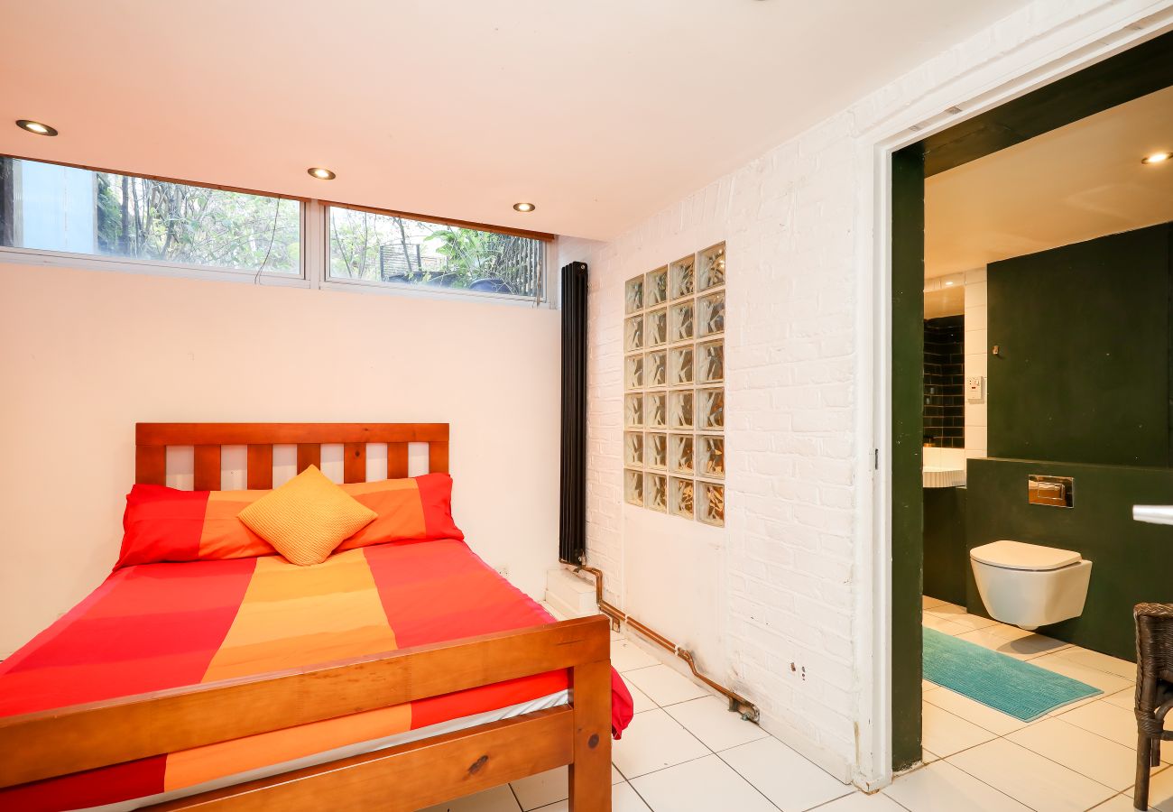 Apartment in London - Regent's Park Albert NW1