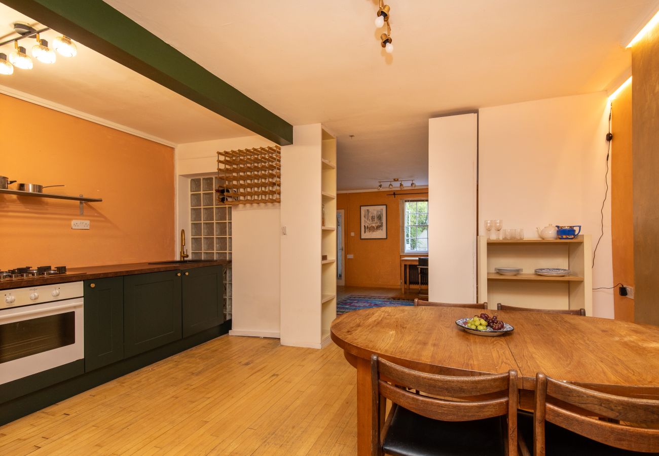 Apartment in London - Regent's Park Albert NW1