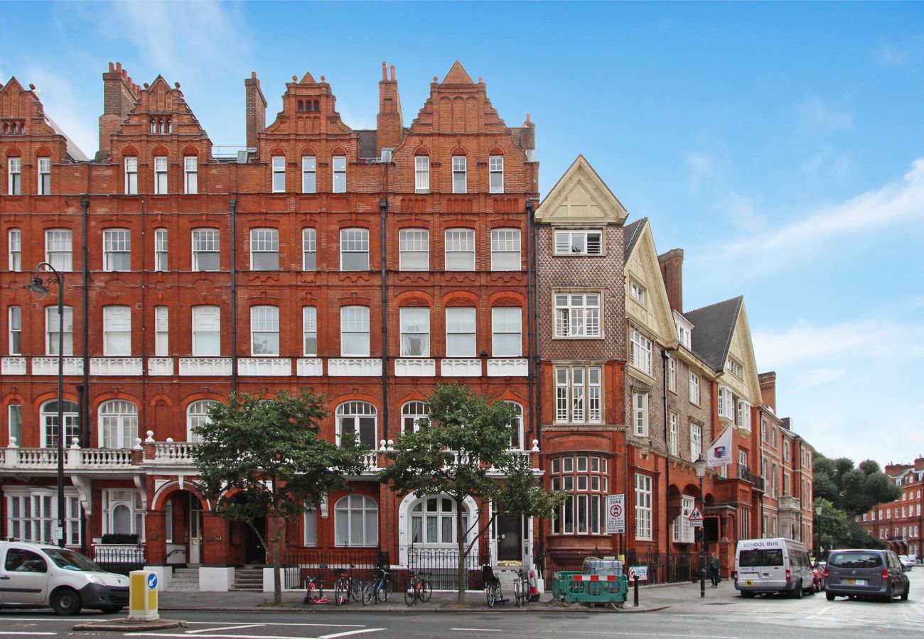 Apartment in London - Knightsbridge Pont Street SW1